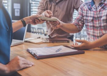 Discover How to Avoid Common Mistakes in Borrowing Money